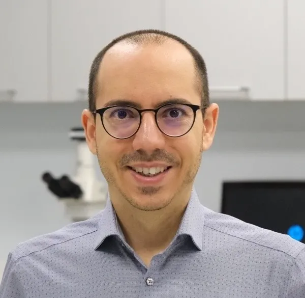 Sezer Ozerinc