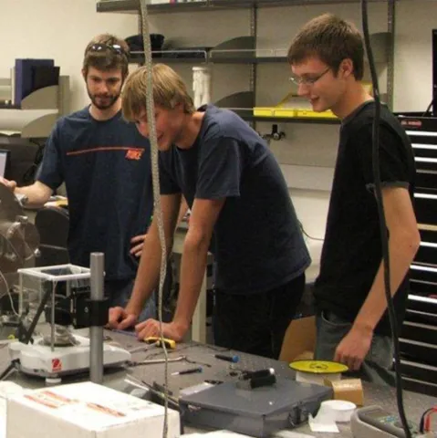 students working together in the lab